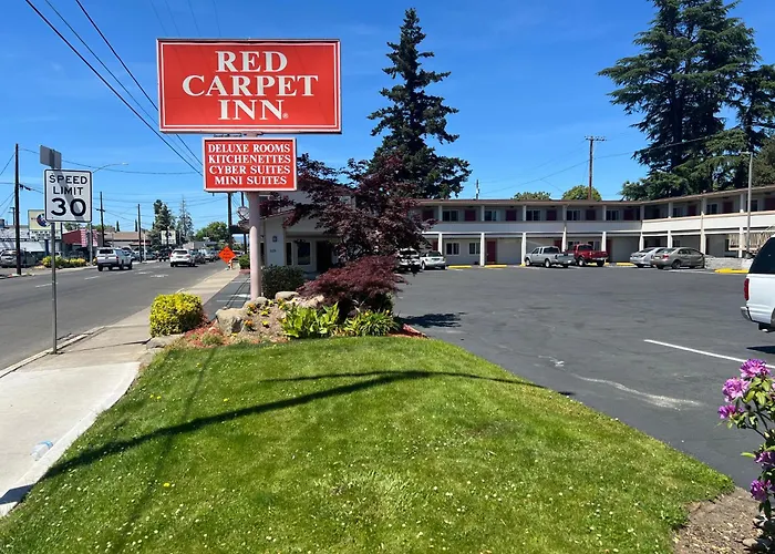 Red Carpet Inn Medford